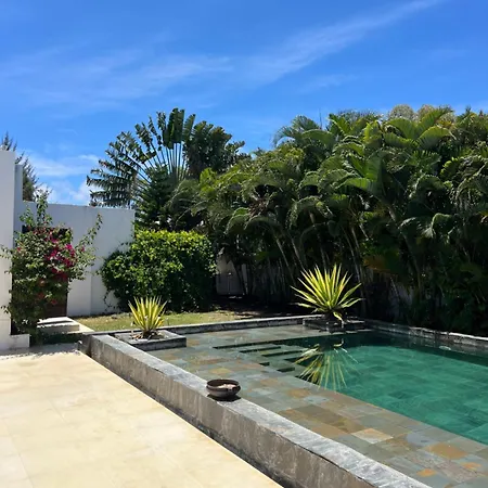 Blue Palm Villa With Private Pool & Tropical Garden